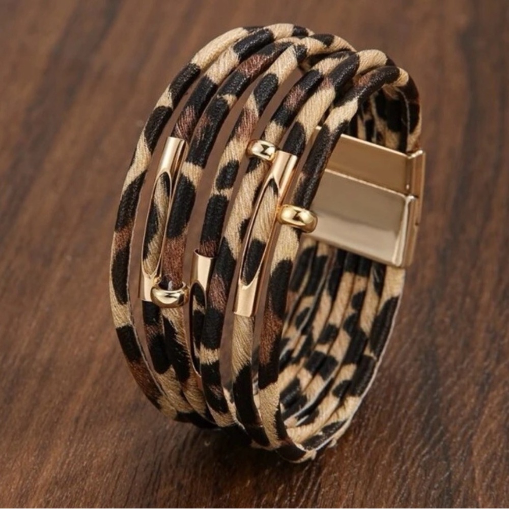 Leopard Print Gold-Tone Bracelet - Picture 2 of 3
